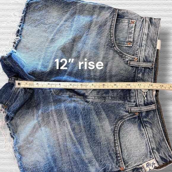 Pac Sun Ultra High Rise Vintage Button Up Jean Shorts Daisies Cut Off Size Small - Picture 6 of 11